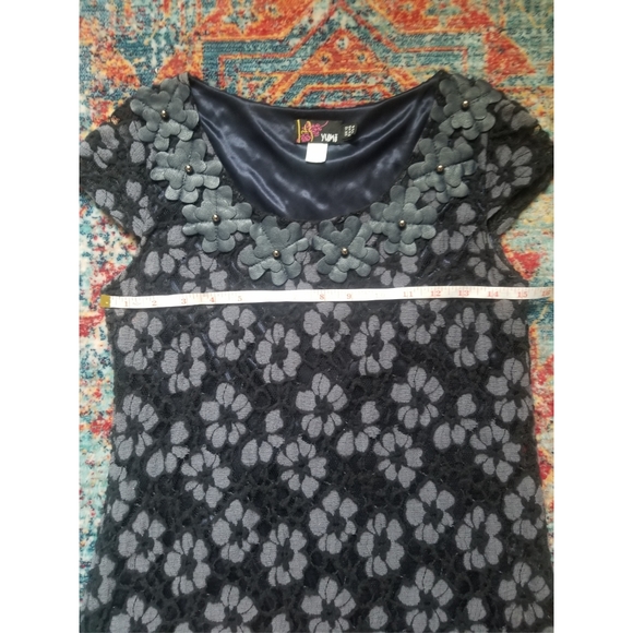 Yumi, size 8 burnt velvet dress - Picture 6 of 13